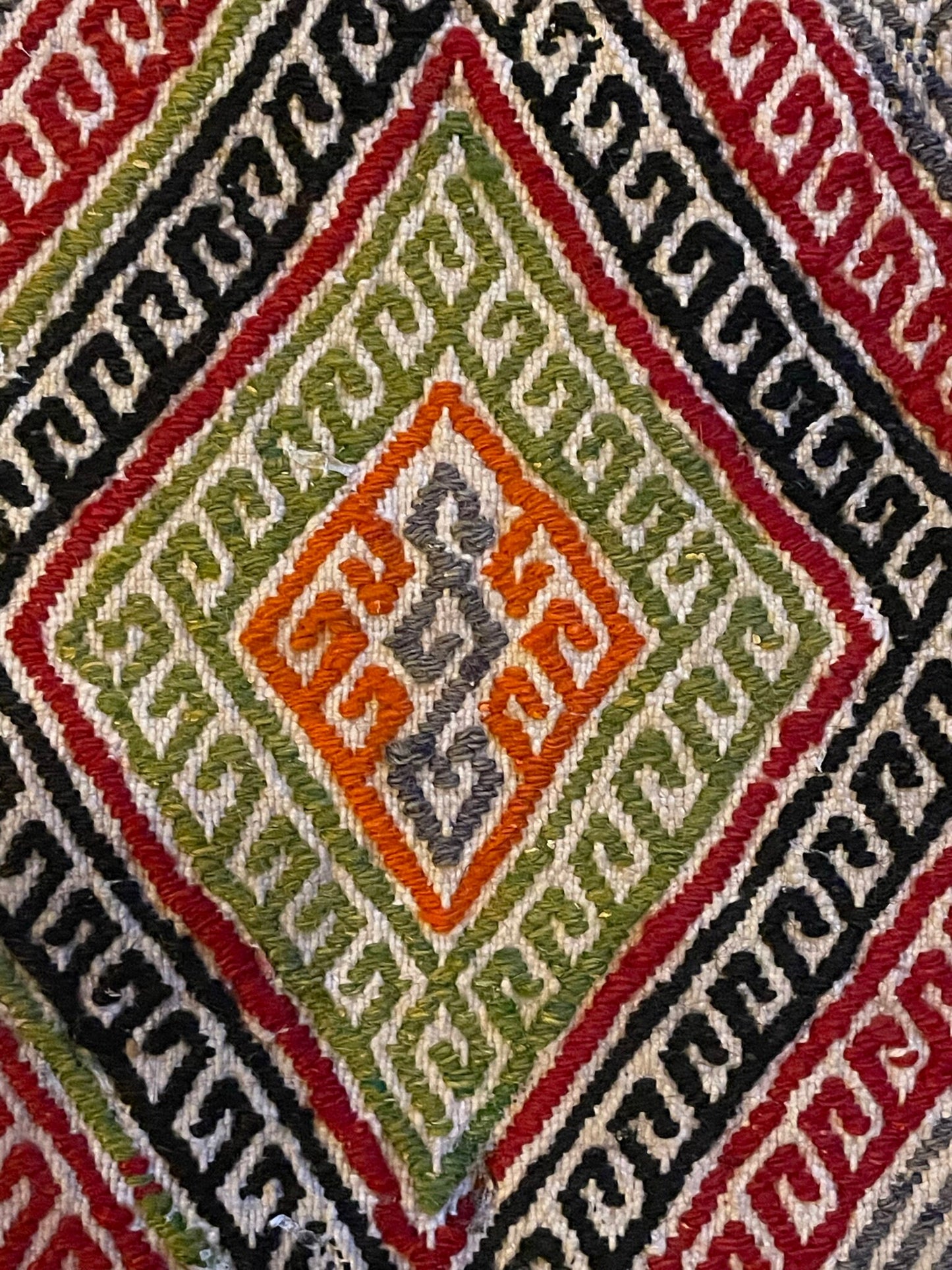Hand-Knotted Caucasian Soumak Rug, 1910s - Flat Weave - Wall Hanging - Antique - Collector's Piece