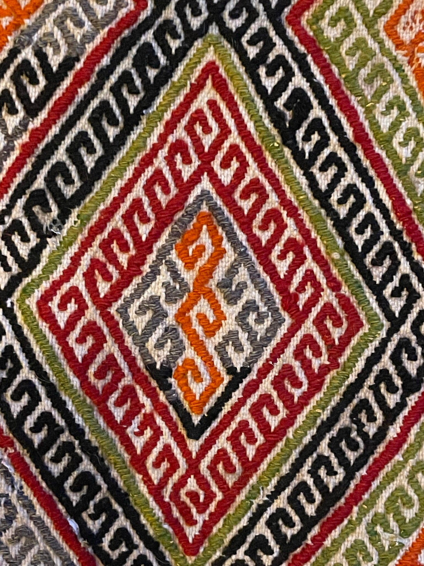 Hand-Knotted Caucasian Soumak Rug, 1910s - Flat Weave - Wall Hanging - Antique - Collector's Piece