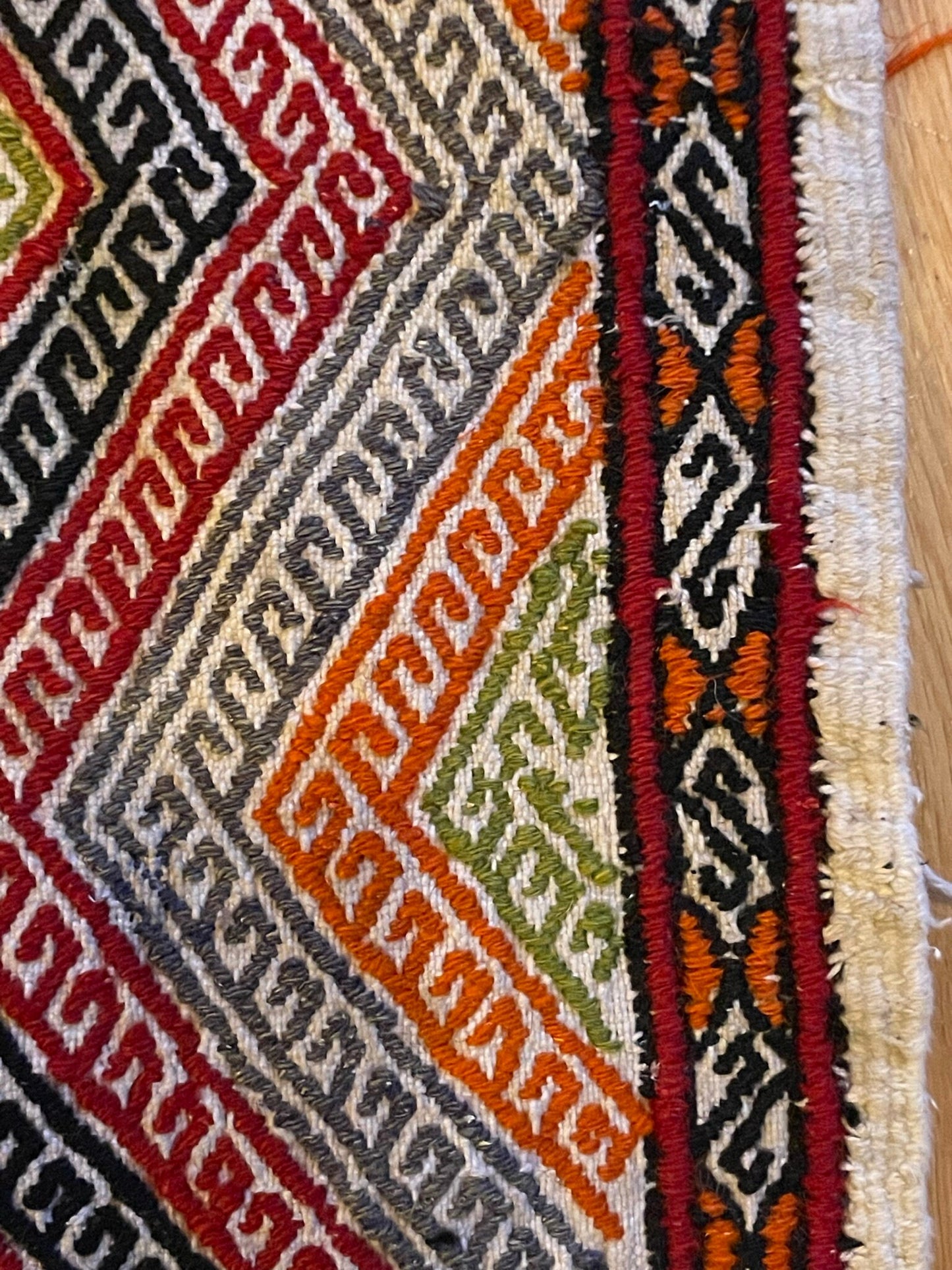 Hand-Knotted Caucasian Soumak Rug, 1910s - Flat Weave - Wall Hanging - Antique - Collector's Piece