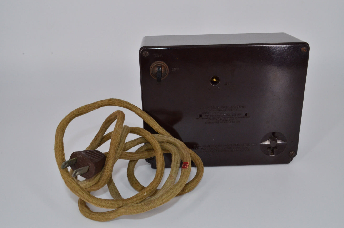 General Electric Bakelite Clock - Model 8H58 - Vintage