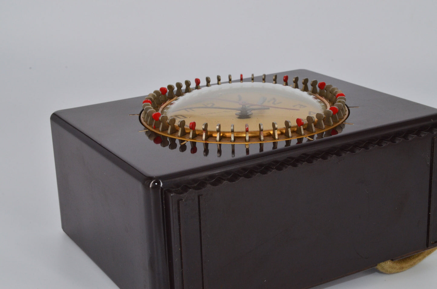 General Electric Bakelite Clock - Model 8H58 - Vintage