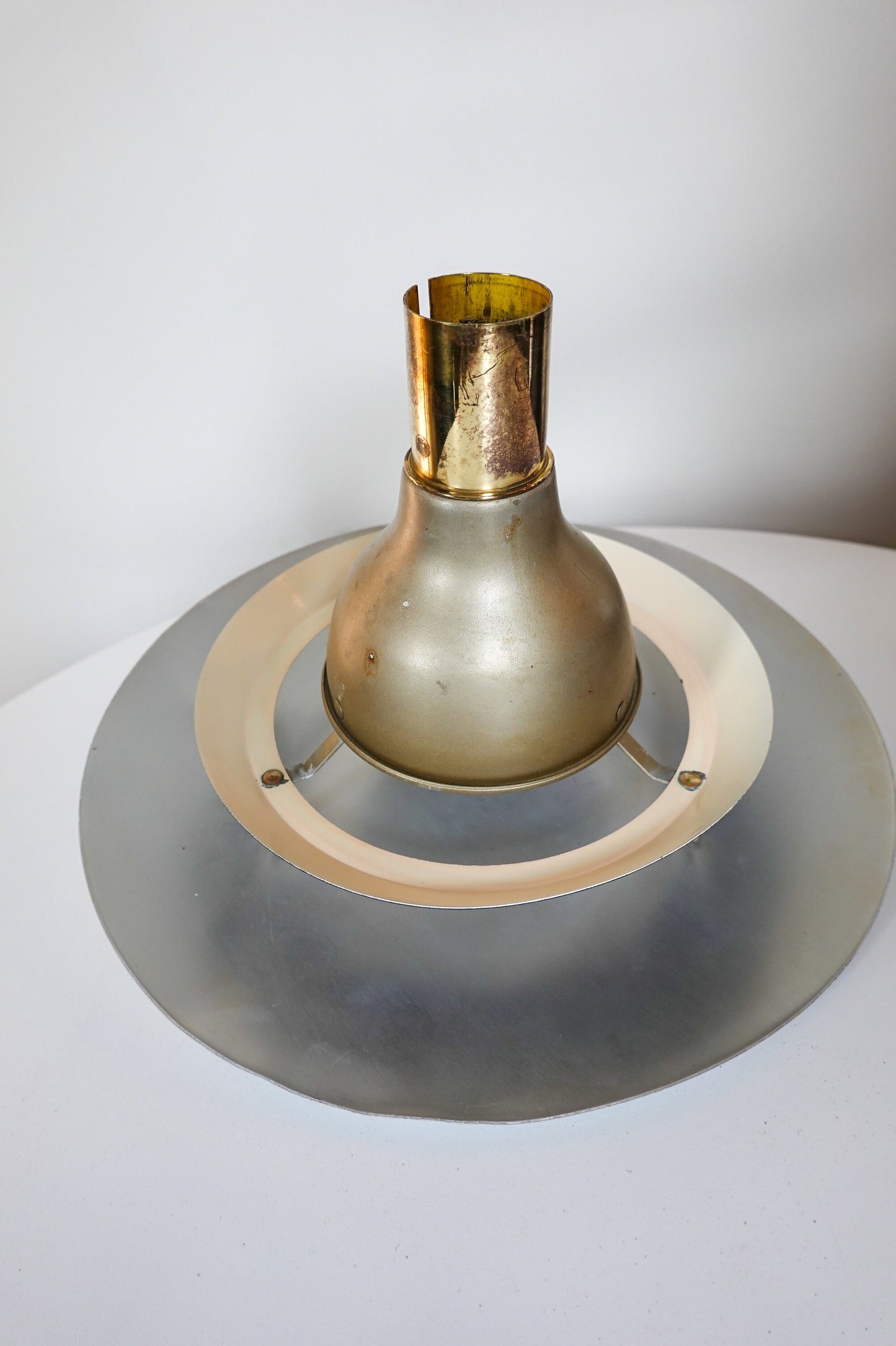 Space Age Flying Saucer Lamp - Great Patina - Metal Desk Lamp - Vintage Swinging Arm Desk Lamp - M.G. Wheeler / Dazor