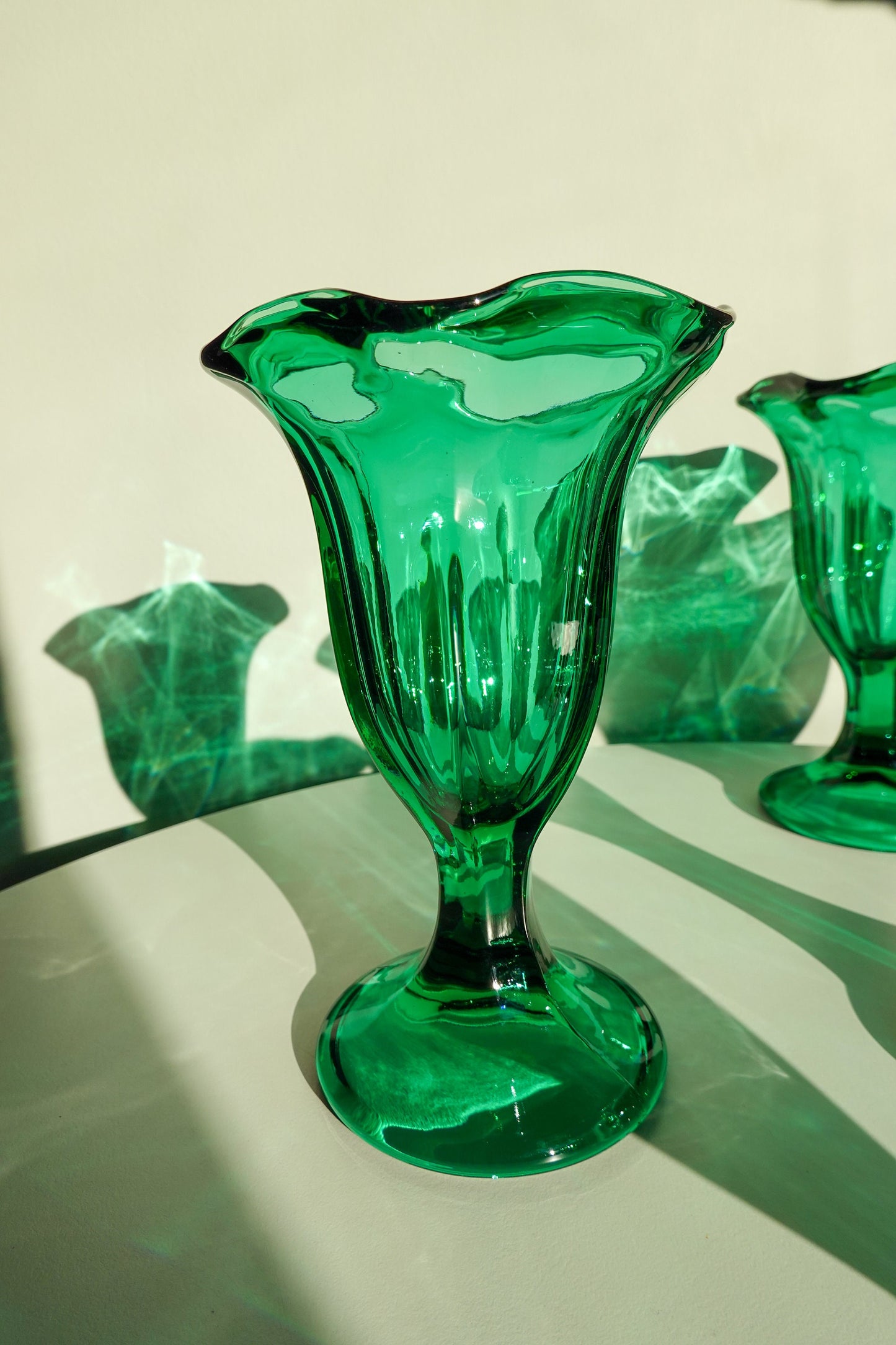 70's Emerald Green Glasses - Tulip Shape - Footed Cup - Sundae or Malt Glasses - Set of 4 Vintage Green Glasses