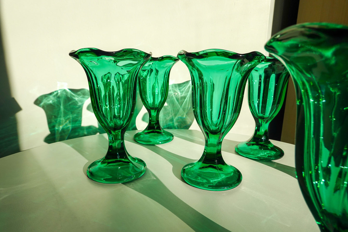 70's Emerald Green Glasses - Tulip Shape - Footed Cup - Sundae or Malt Glasses - Set of 4 Vintage Green Glasses