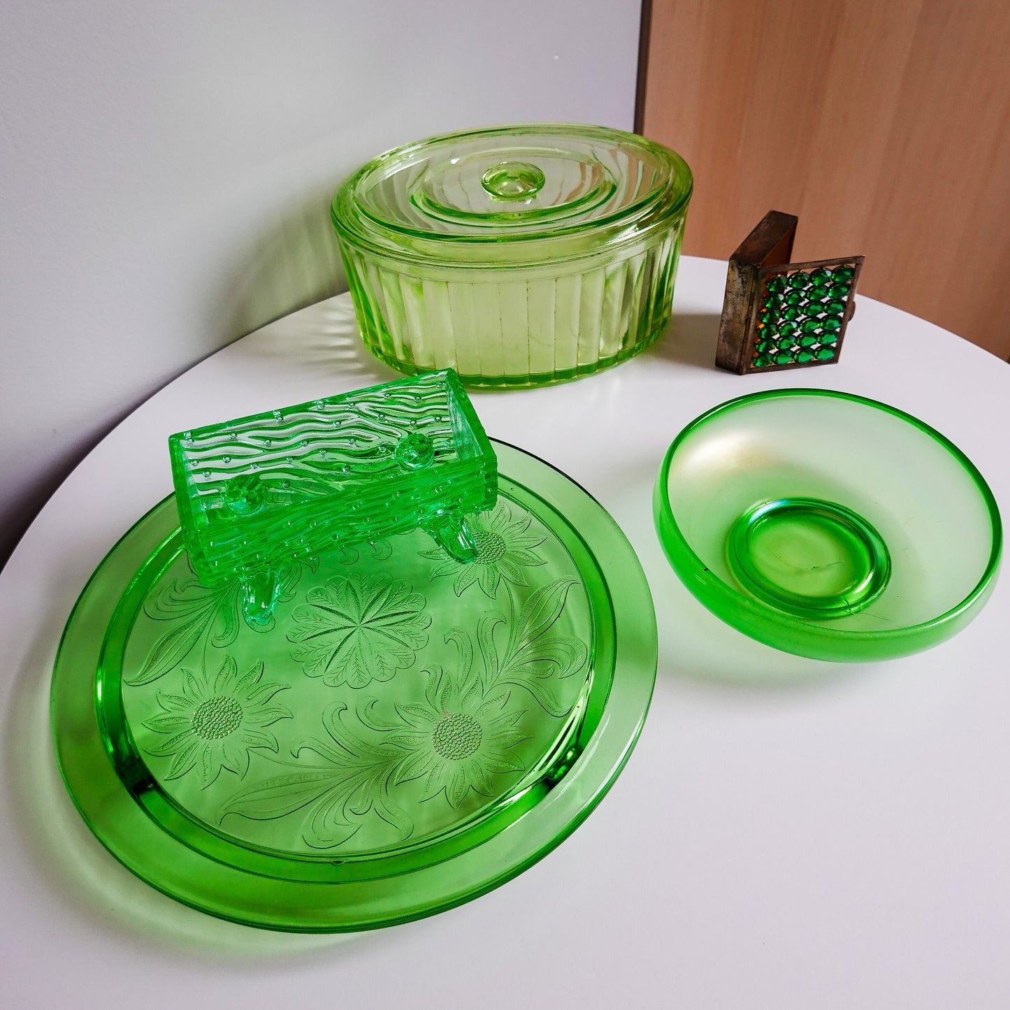 30's Uranium Glass - Vintage Footed Tray or Cake Stand with Flowers - "Jeannette Sunflower" - UV Reactive