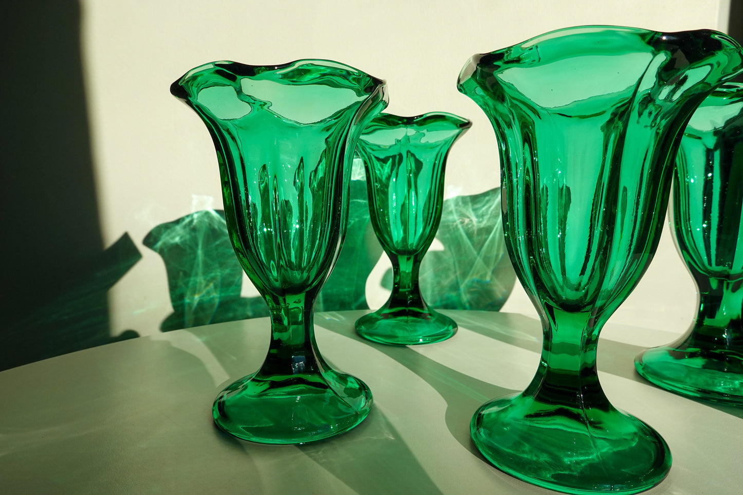 70's Emerald Green Glasses - Tulip Shape - Footed Cup - Sundae or Malt Glasses - Set of 4 Vintage Green Glasses