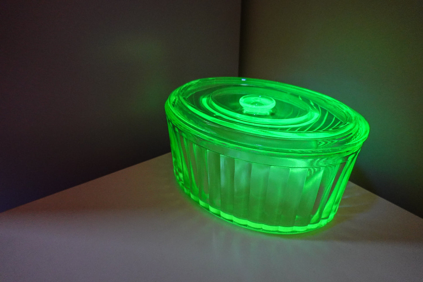50's Anchor Hocking Ribbed Box with Lid - UV Reactive Vaseline Glass - Vintage Uranium Glass Lidded Box