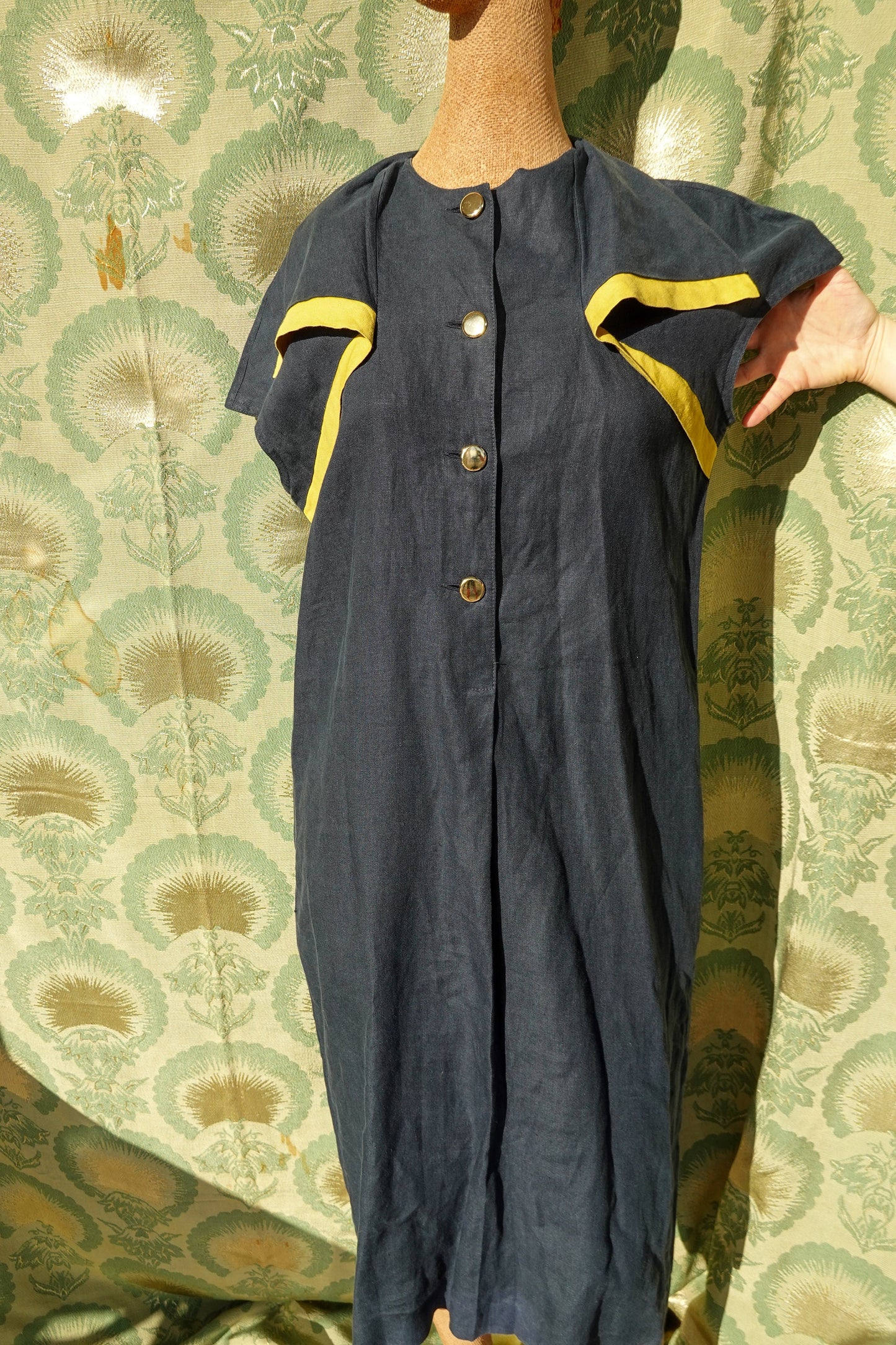 70's Italian Linen Dress - Cap Sleeve Button Up Dress - Medium/Large