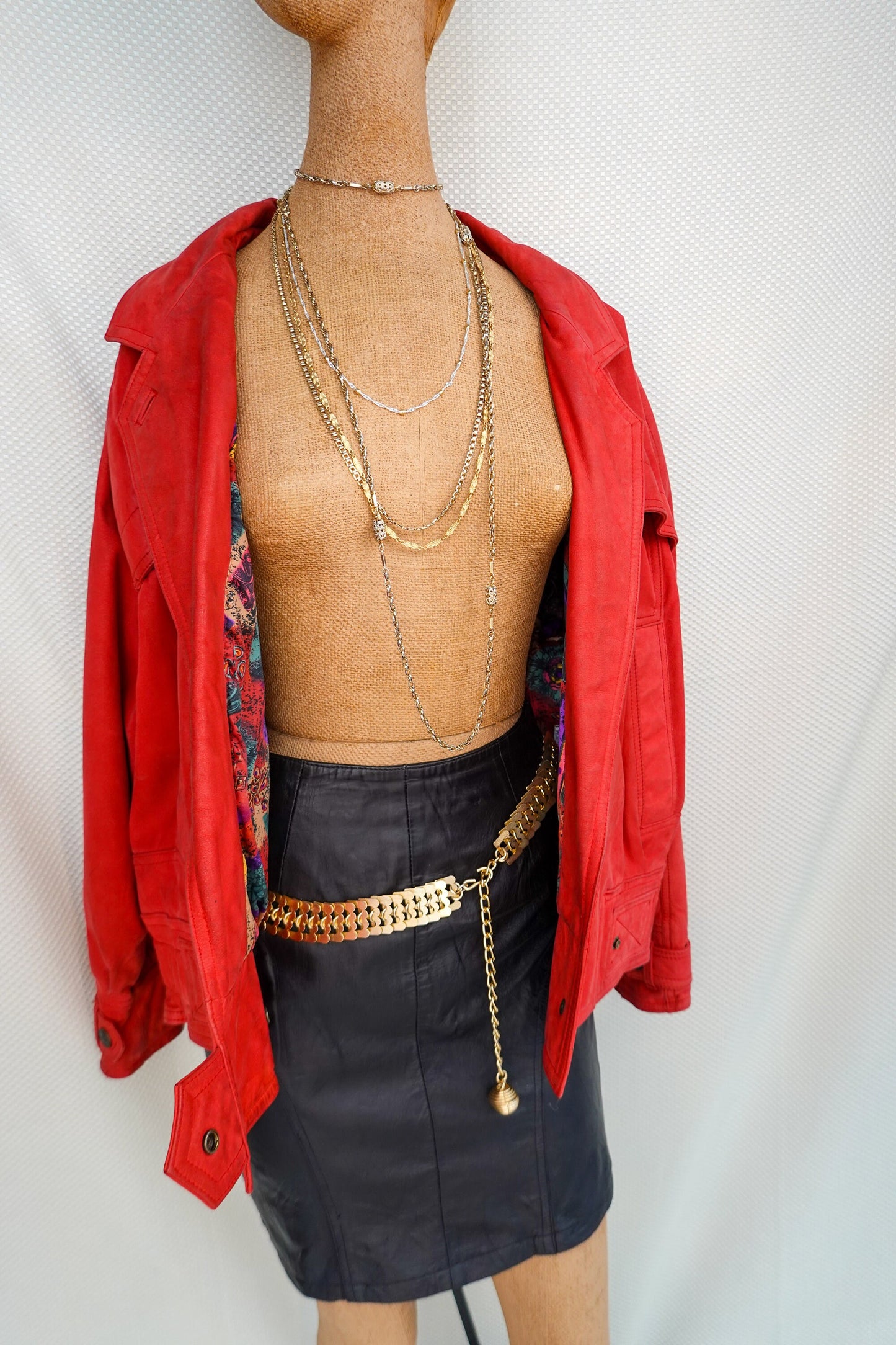 70's Gold Chain Belt - Vintage Etched Fancy Link Adjustable Belt - Articulated Metal Body Jewelry - Medium / Large