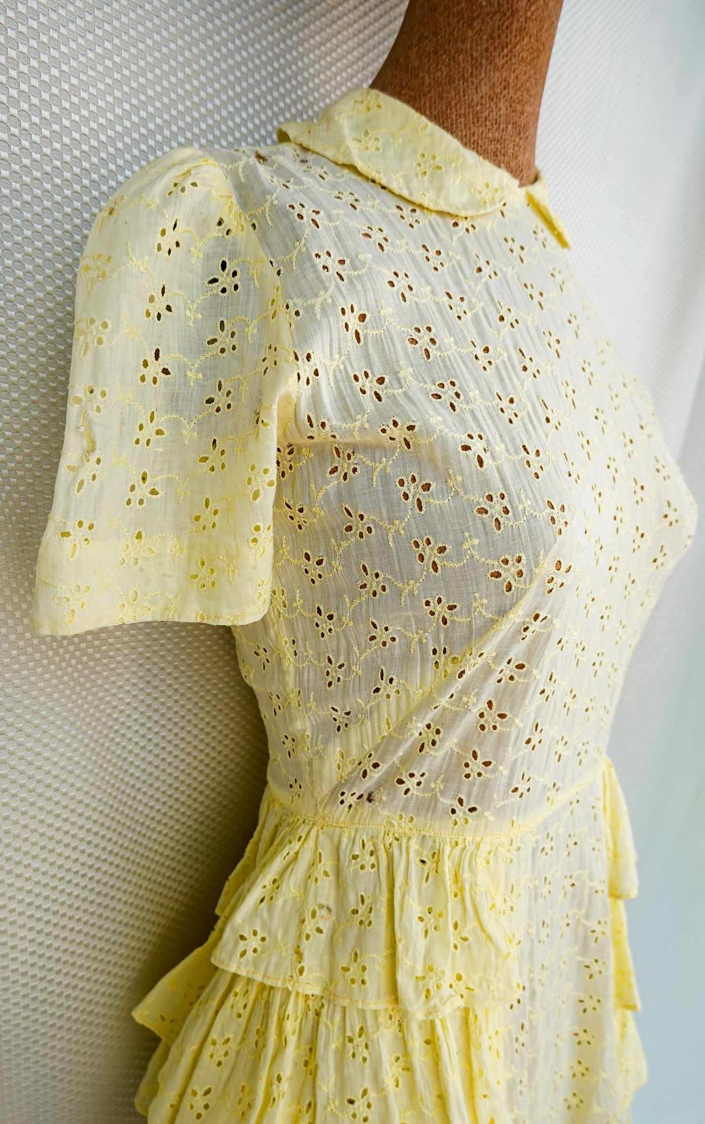50's Lightweight Cotton Eyelet Dress - Pastel Yellow - Flounce Dress with Ruffled Hips - XS/S 26" Waist