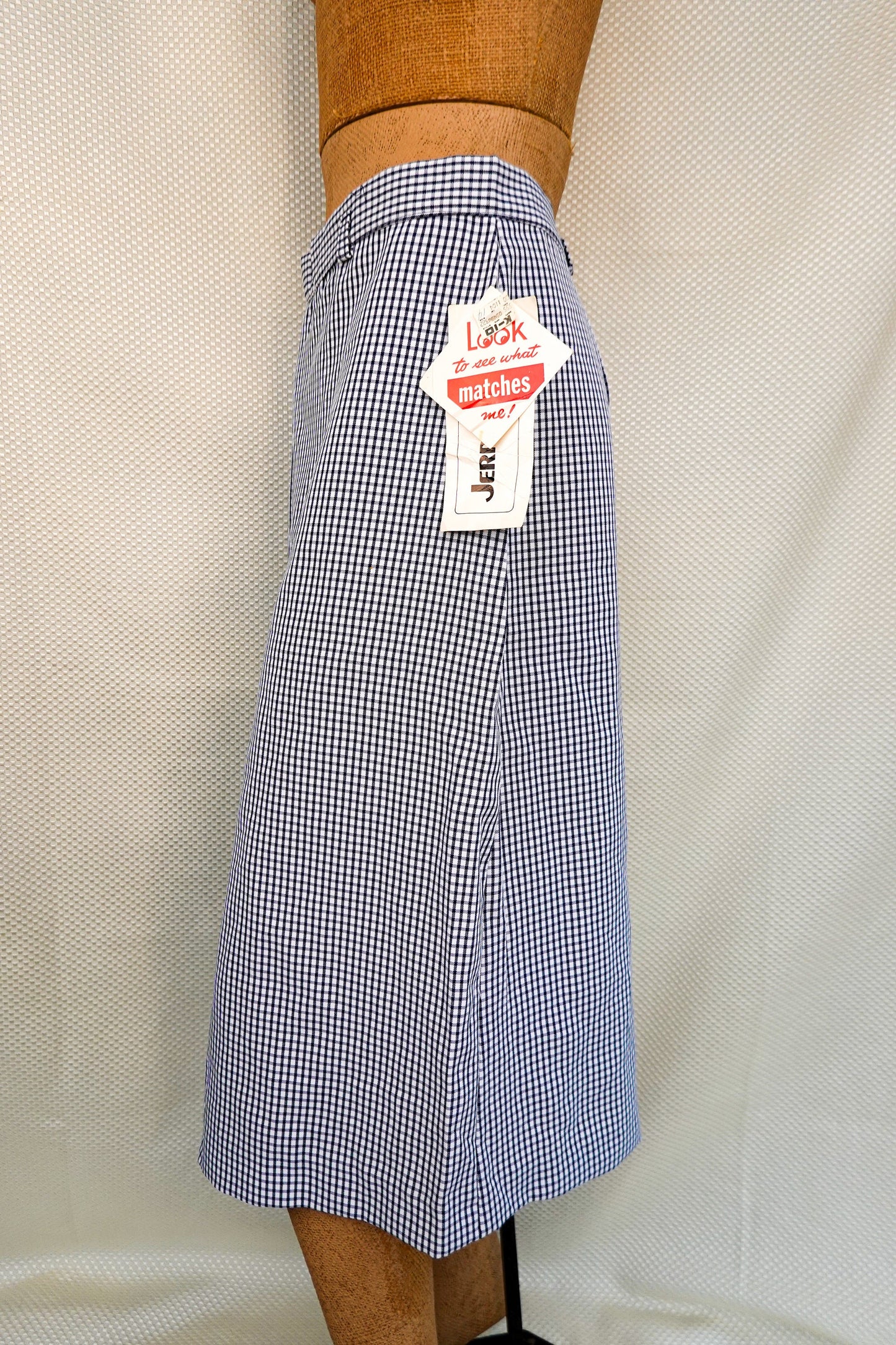 70's NOS A-Line Plaid Checkered Skirt with Front Slit - Old Store Stock NOS - by Jerry Leigh of California - 31" Waist