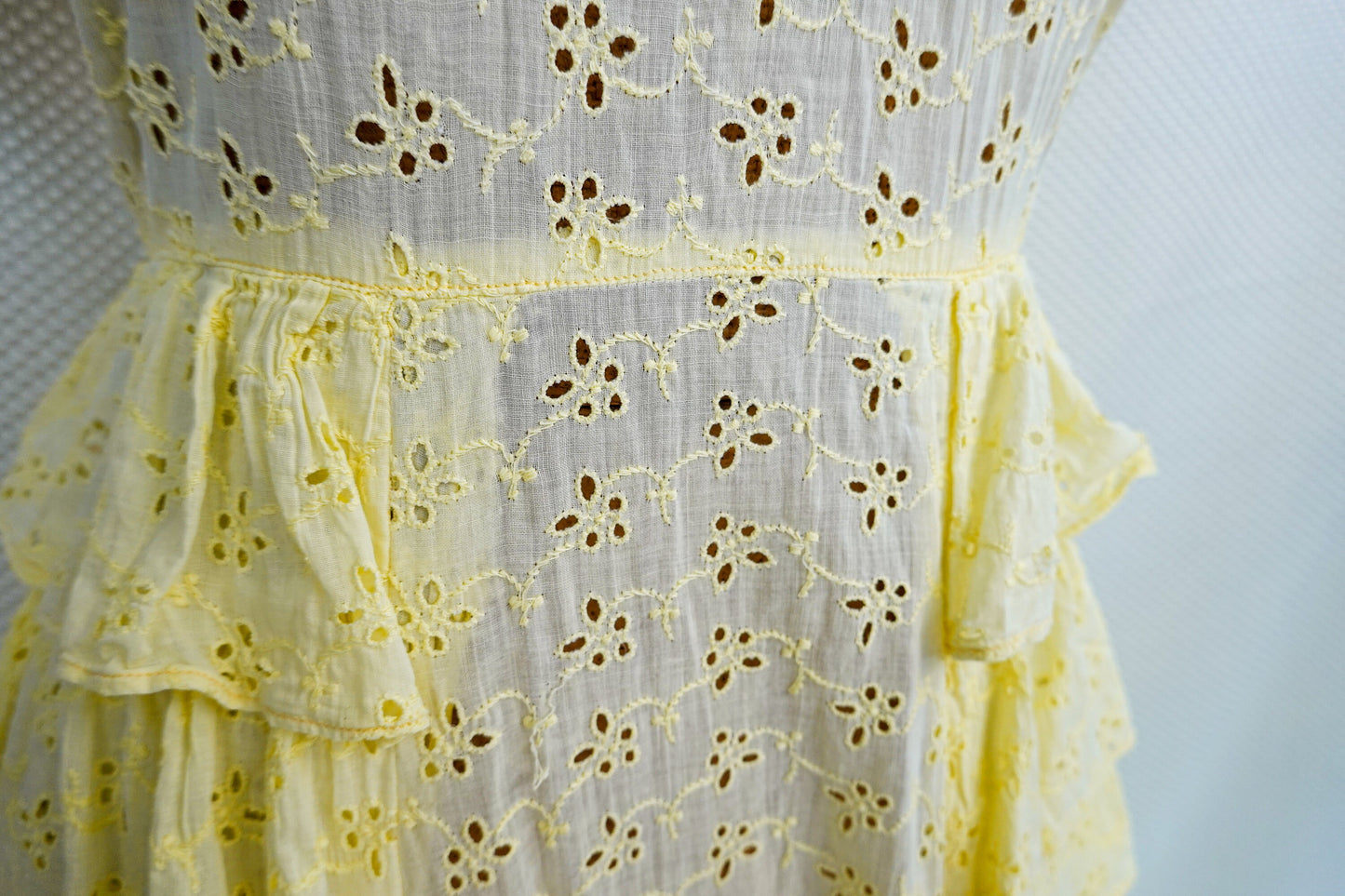 50's Lightweight Cotton Eyelet Dress - Pastel Yellow - Flounce Dress with Ruffled Hips - XS/S 26" Waist