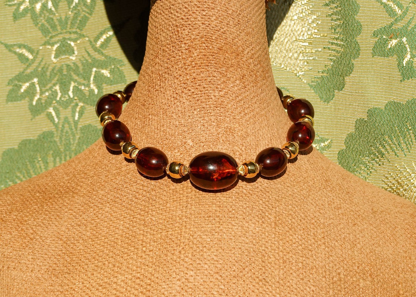 50's - 60's Amber Lucite Bead Adjustable Choker Necklace - Vintage Chunky Acrylic and Gold Tone Spacer Beads - Trifari