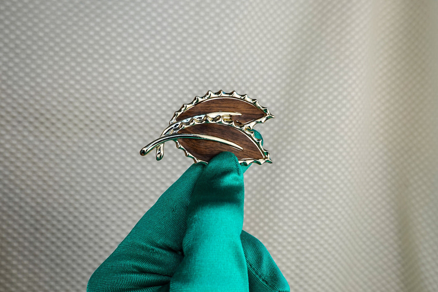 60's Wood Botanical Brooch - Gold Tone with Two Leaves - Sarah Coventry - 2.5" Sarah Cov 1968 Wooded Beauty Pin