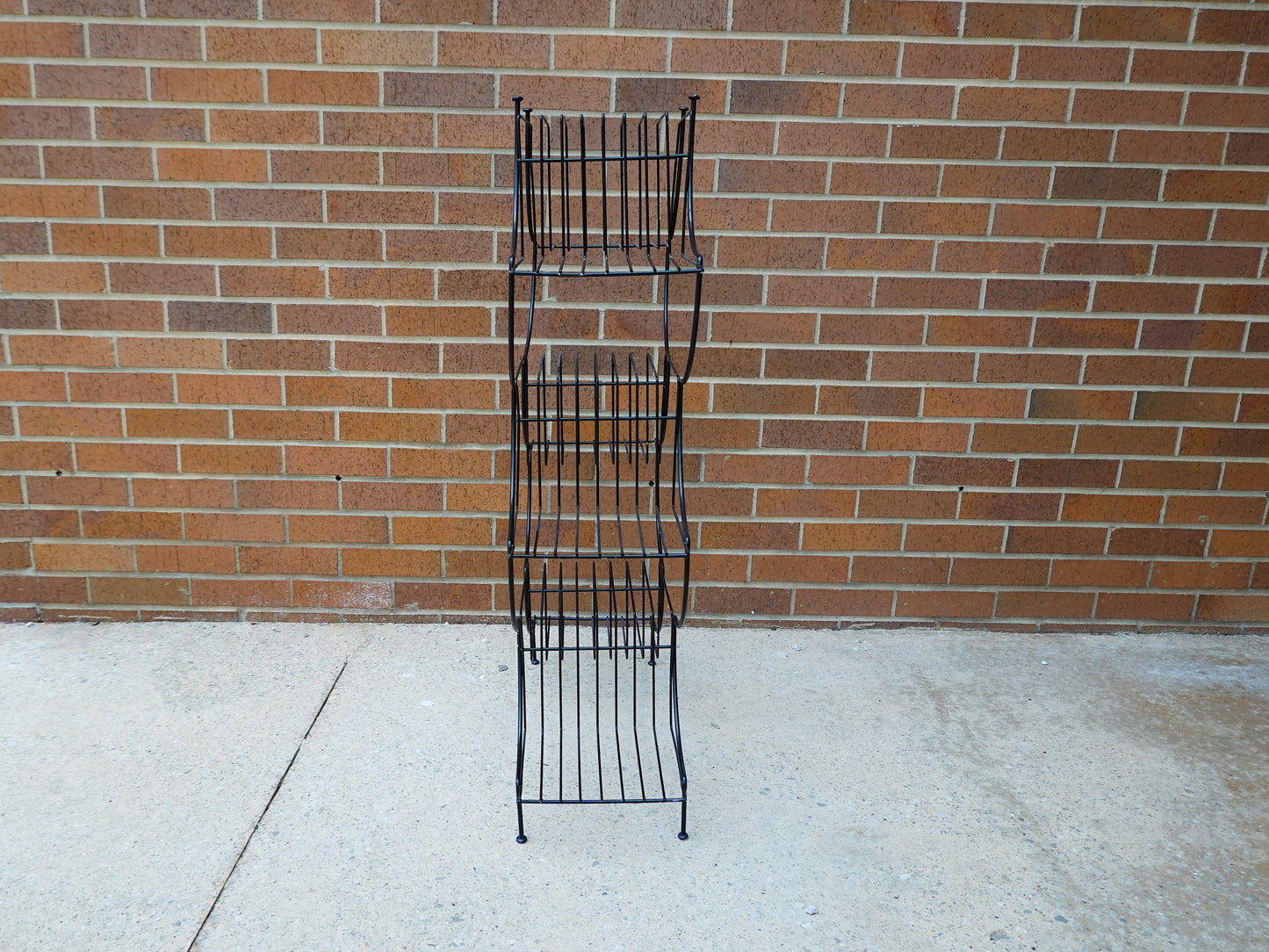 Vintage Pagoda Plant Stand - Coated Wire Multi-Level MCM Plant Stand - Black Metal - 9 Platforms