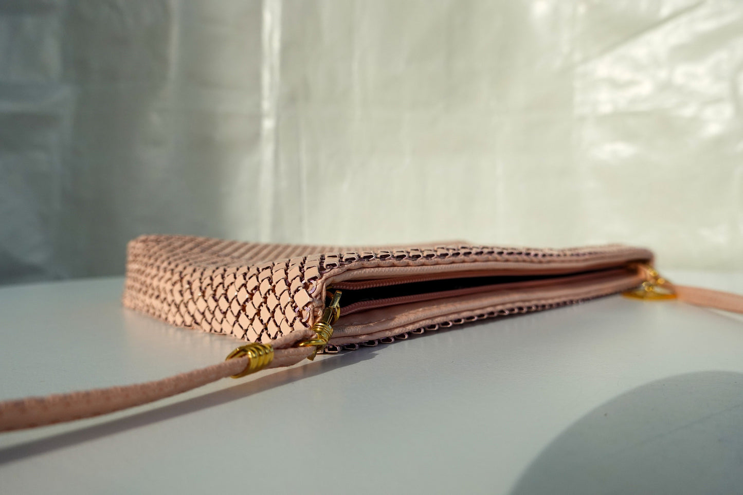 80's Whiting & Davis Pastel Pink Mesh Metal Purse - Vintage Mesh Purse - Detachable Leather Strap