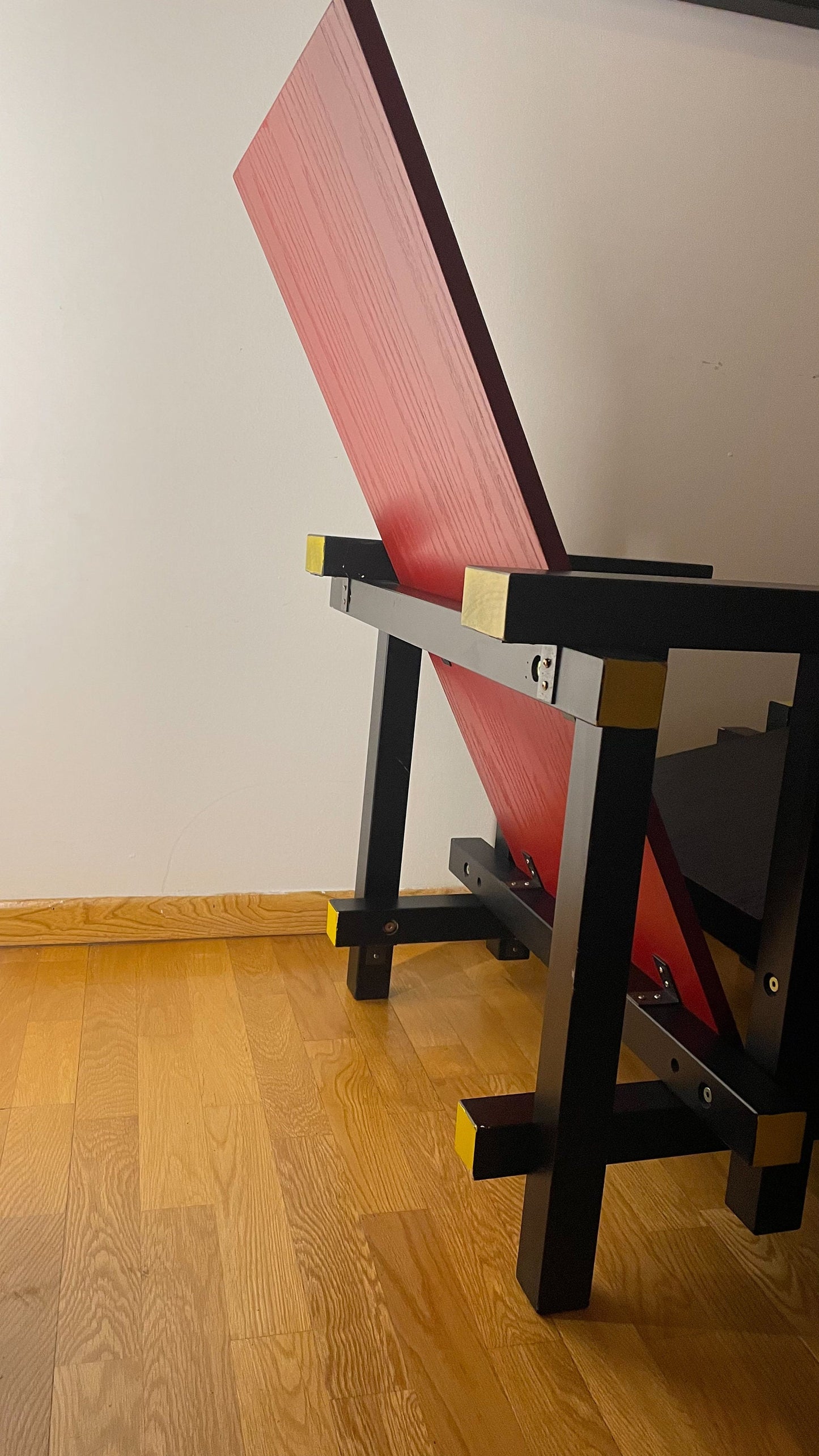 Early De Stijl Chair - Gerrit Rietveld style Chair