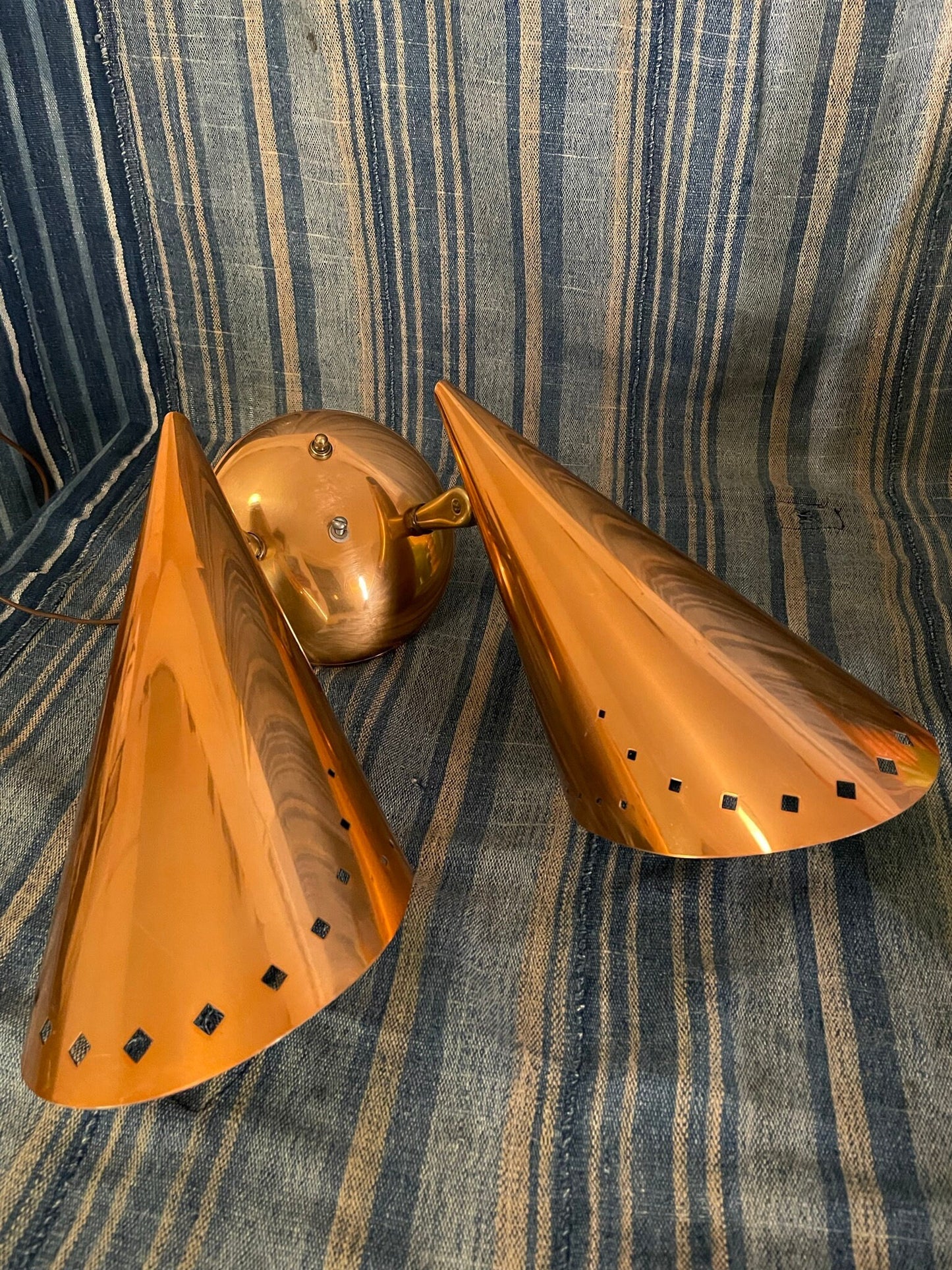 Pierced Aluminum Wall Mounted Lamp - Moe Lighting - 2 Adjustable Heads - Midcentury