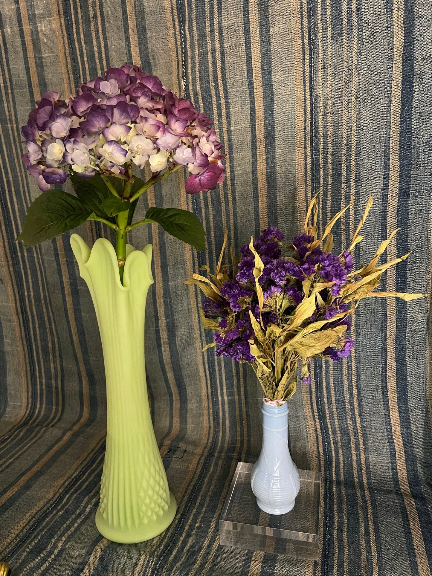 Bud Vase - Delphite Blue - Vintage 1970s - Pressed Glass Shaker