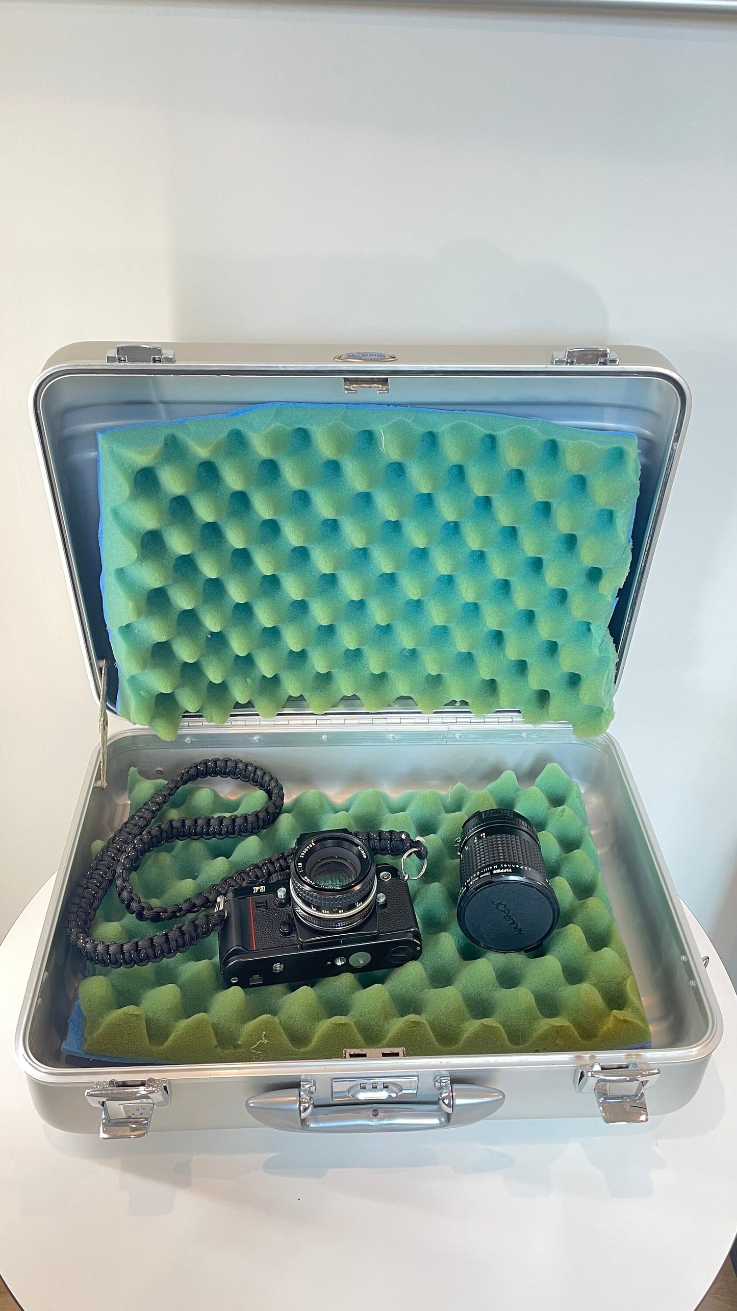 LAST ONE Zero Halliburton Aluminum Locking Cases - Vintage MCM - Camera Case Pelican Case - Gear Protector