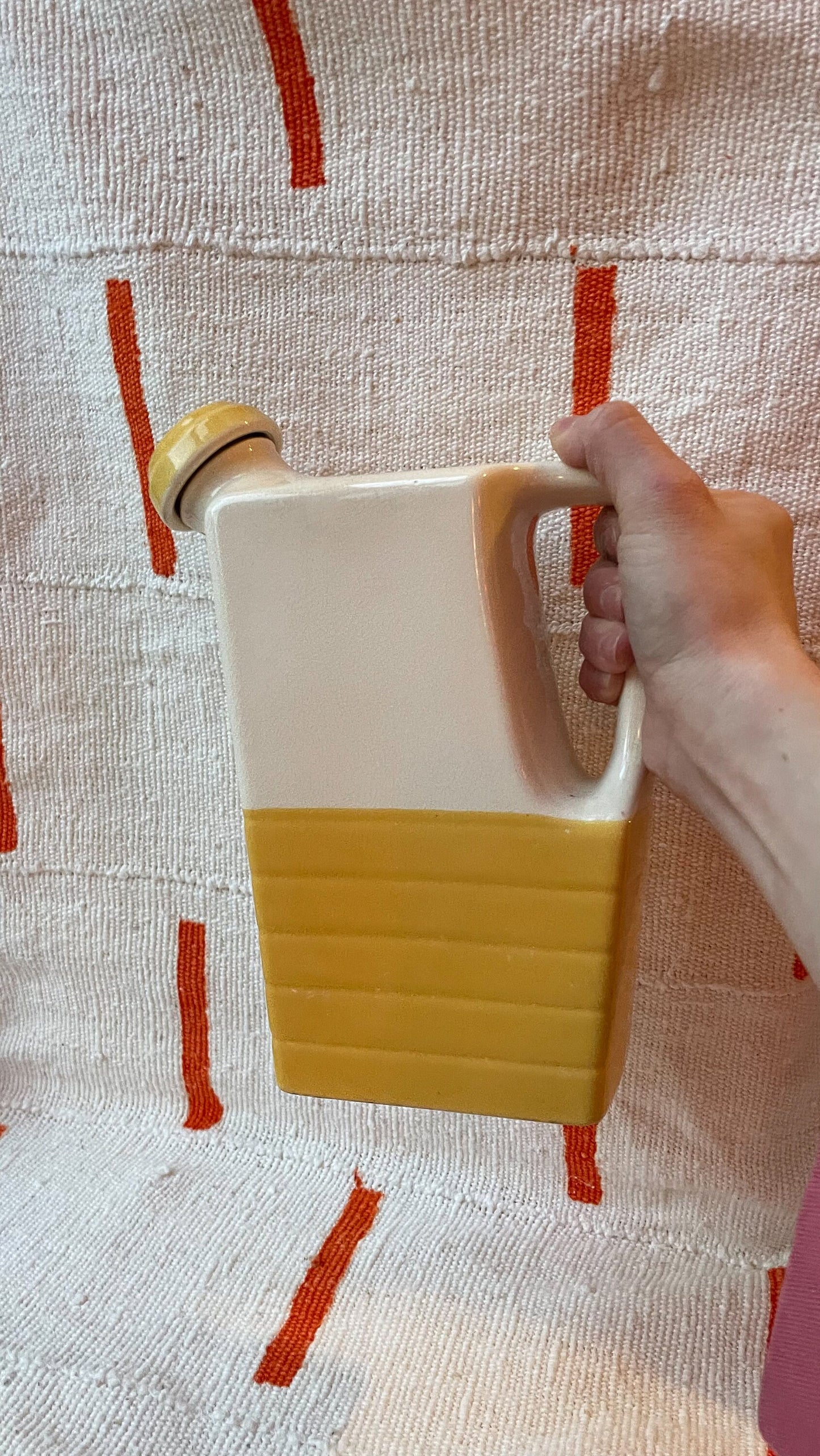 Disc Pitcher - Vintage 1950s Deco Style Pitcher - Universal Potteries Inc. Cambridge - Art Deco Style Vase - MCM Kitchen