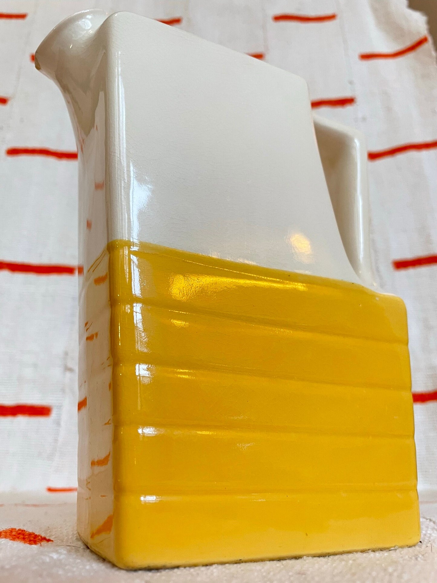 Disc Pitcher - Vintage 1950s Deco Style Pitcher - Universal Potteries Inc. Cambridge - Art Deco Style Vase - MCM Kitchen