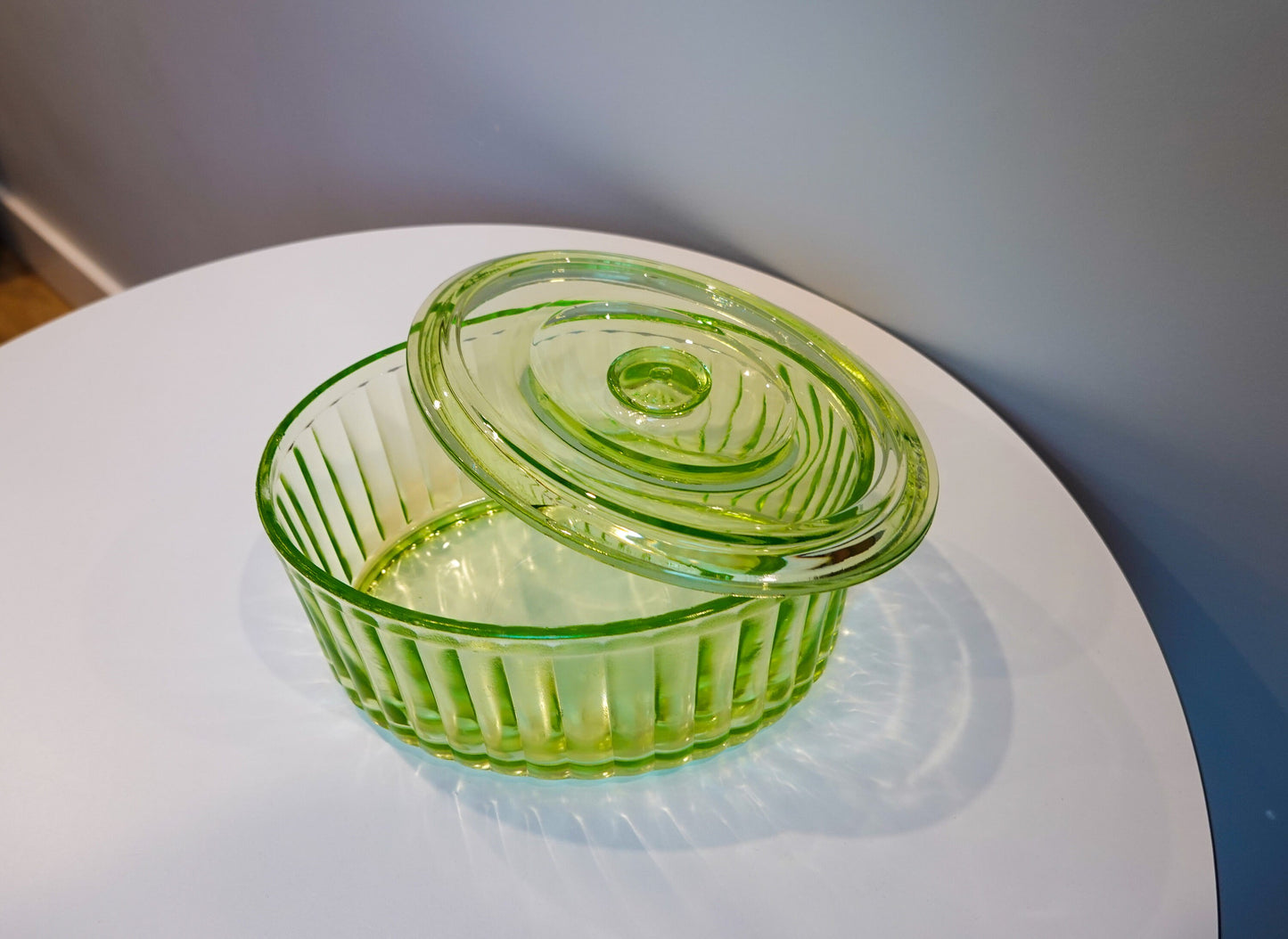50's Anchor Hocking Ribbed Box with Lid - UV Reactive Vaseline Glass - Vintage Uranium Glass Lidded Box