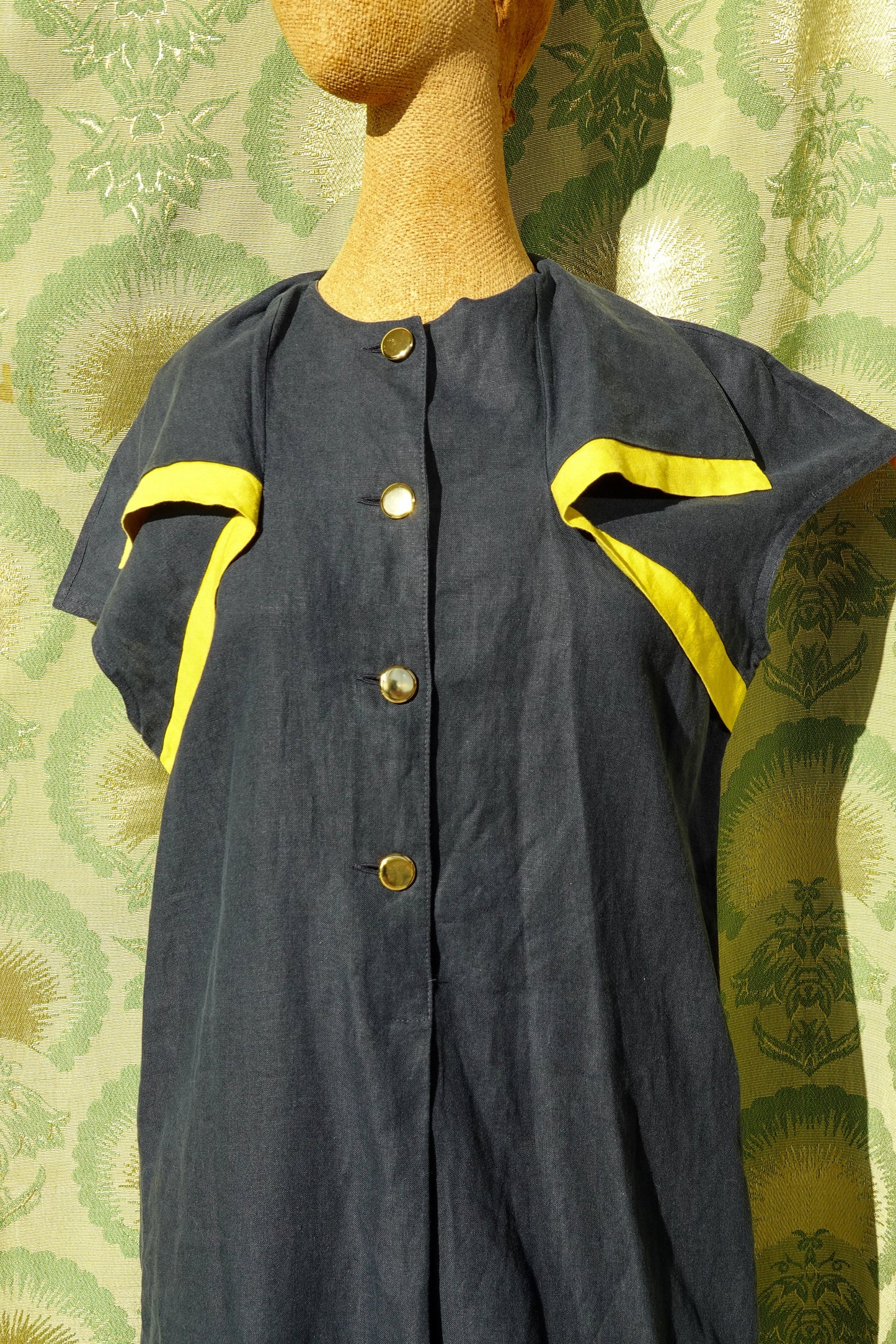 70's Italian Linen Dress - Cap Sleeve Button Up Dress - Medium/Large