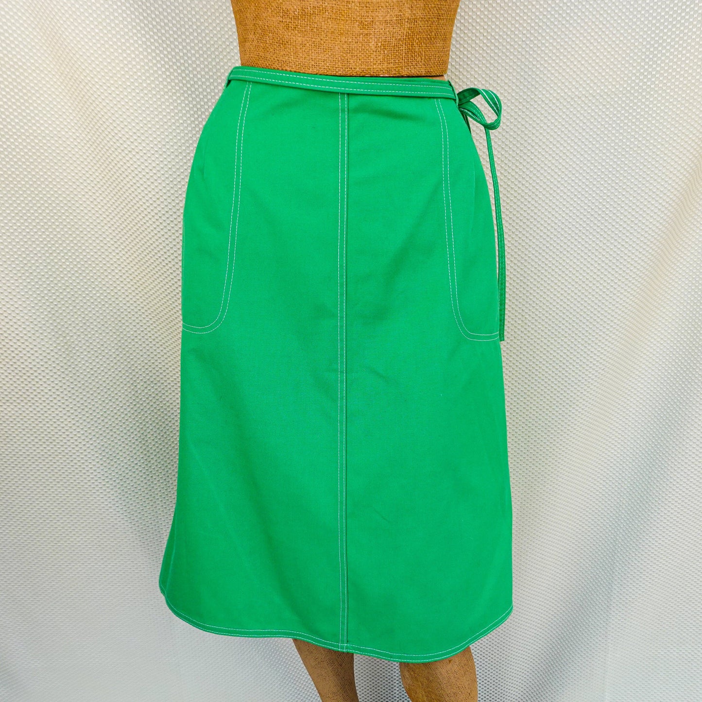 70's Green Wrap Skirt - Extremely Flattering and Adjustable "Trickskirt" - Koret / Koratron Cotton Fabric - 28" to 41.5" Waist
