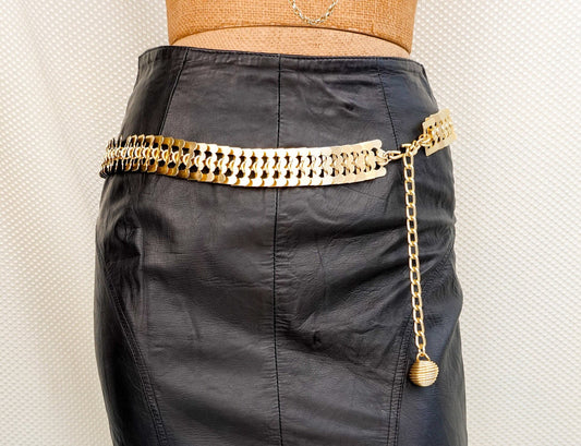 70's Gold Chain Belt - Vintage Etched Fancy Link Adjustable Belt - Articulated Metal Body Jewelry - Medium / Large