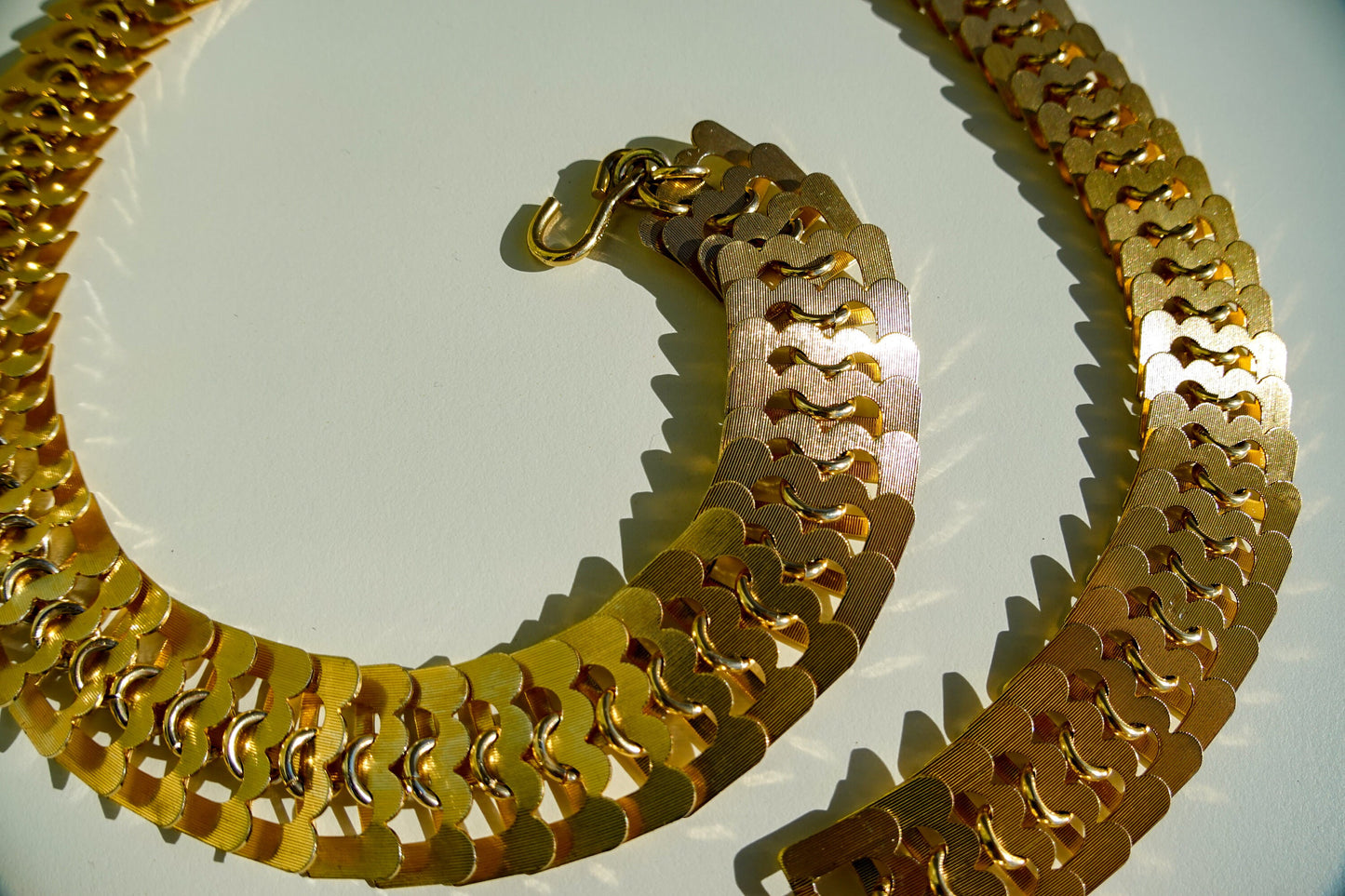 70's Gold Chain Belt - Vintage Etched Fancy Link Adjustable Belt - Articulated Metal Body Jewelry - Medium / Large